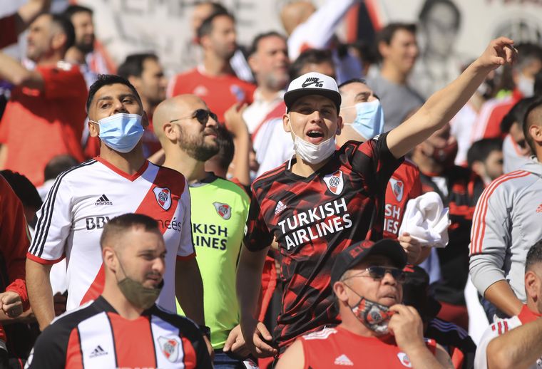 Los hinchas de River coparon las tribunas del Monumental.