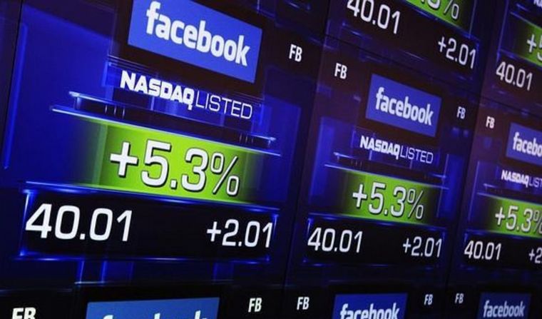 FOTO: La caída de las acciones redujo el valor de Zuckerberg a US$ 120.900 millones
