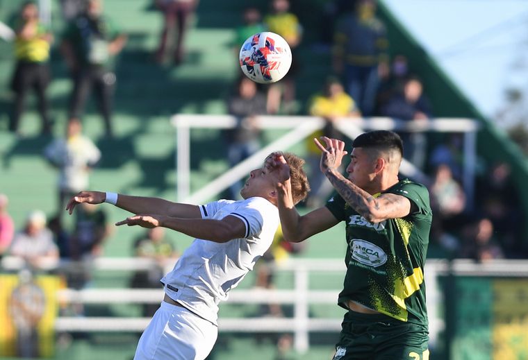 Talleres visitó a Defensa y Justicia en Florencio Varela.