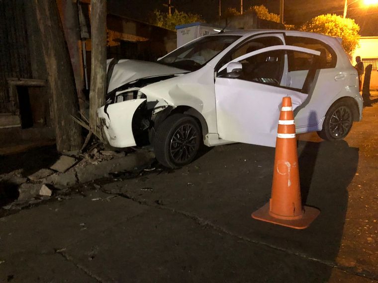 Córdoba: quisieron huir en auto y atropellaron a un policía