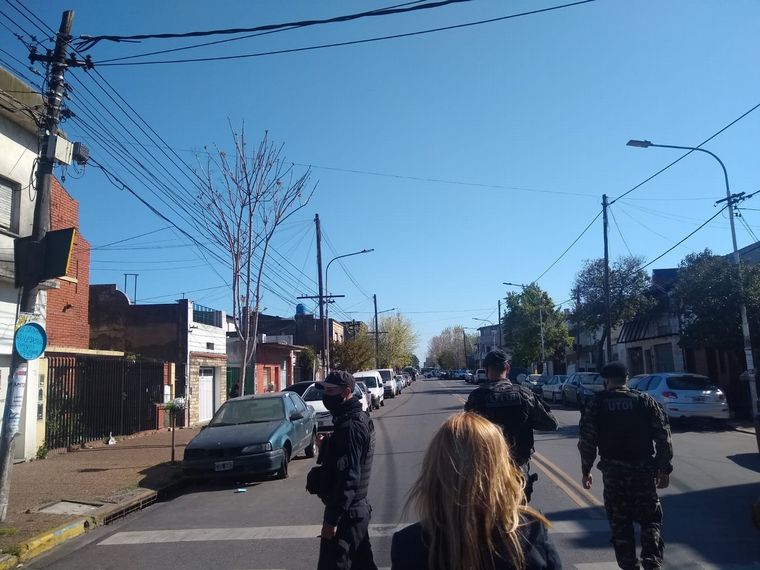 Al menos dos muertos tras una toma de rehenes en Caseros.