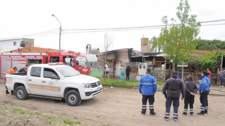 Tragedia en Bahía Blanca al incendiarse una vivienda.