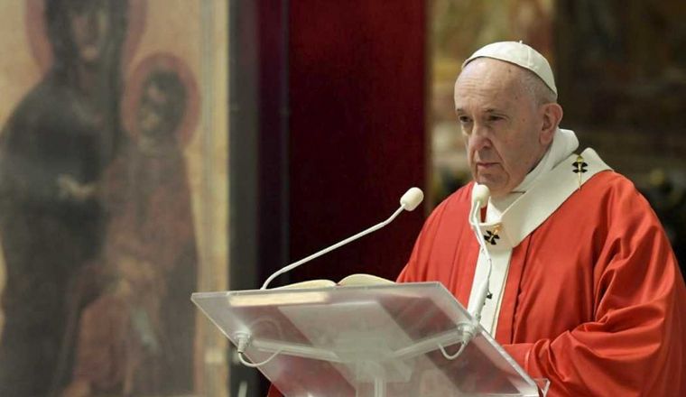 Papa: "A los gobiernos y a todos los políticos, pido que trabajen por el bien común".