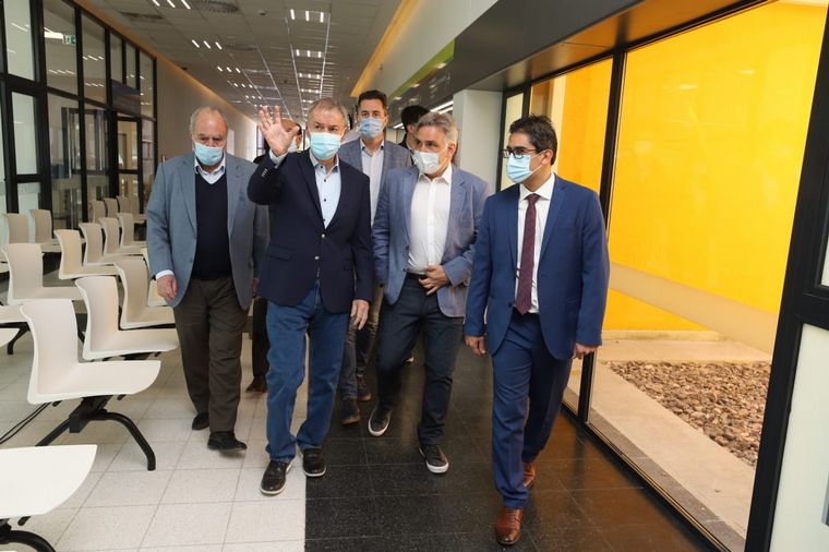 AUDIO: Schiaretti y Llaryora inauguraron un nuevo hospital en Córdoba.