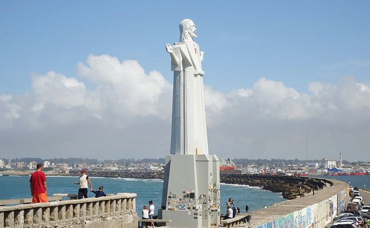 Mirador en el Extremo de la Escollera Sur.