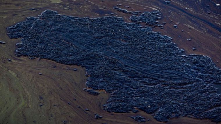 Impactantes imágenes de la rotura de un oleoducto en California (Getty Images)