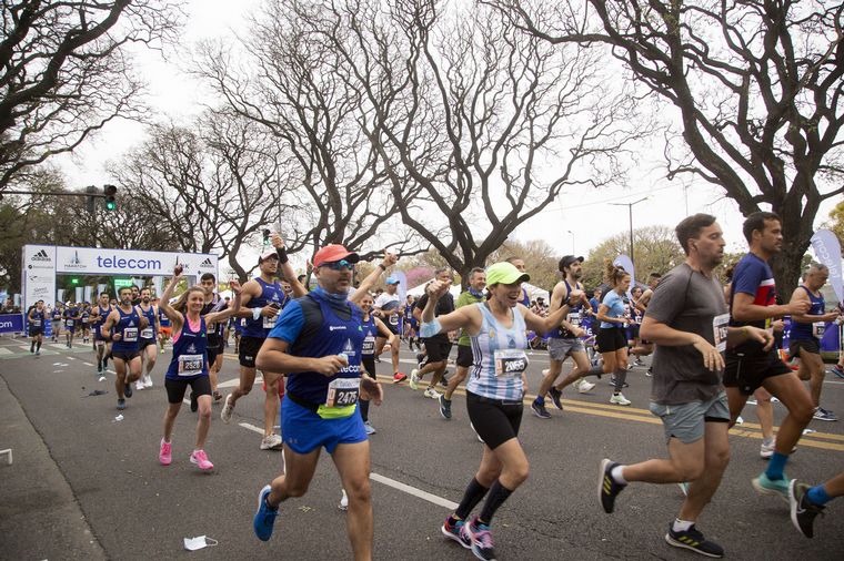 FOTO: Más de 13 mil corredores participaron en la Maratón BA.