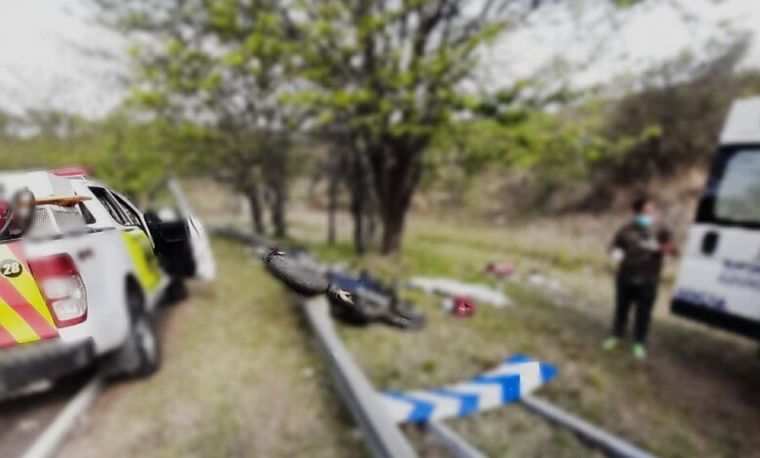 El hombre murió al chocar contra el guardarrail  (Foto: Resumen de la región)
