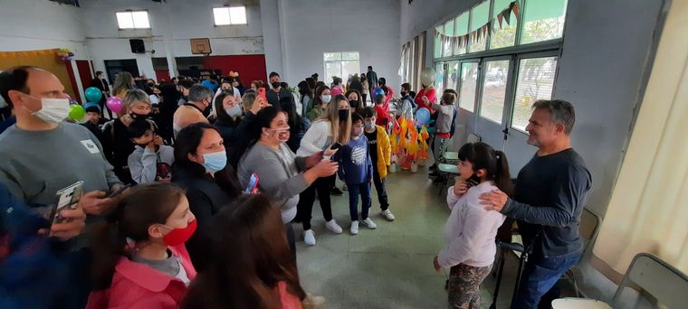 FOTO: Los alumnos de Río Segundo donaron tres biciadaptadas