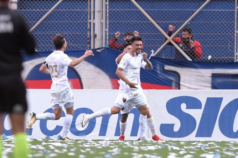 San Lorenzo y Colón jugaron en el Nuevo Gasómetro.