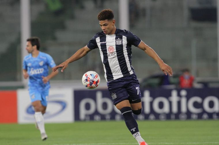 Diego Valoyes, en Talleres-Atlético Tucumán