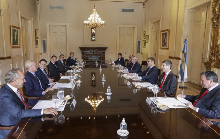 FOTO: El jefe de Estado dialogó con los dueños de grandes empresas del país. 