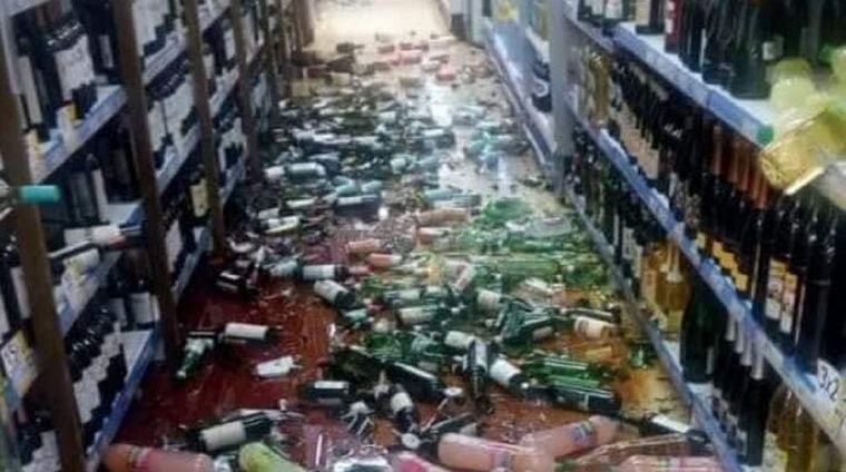FOTO: Destrozos en supermercados de El Calafate tras el sismo.