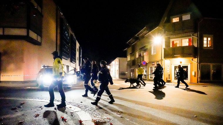 FOTO: Varios muertos tras un ataque con arco y flechas en Noruega.
