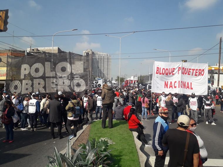 FOTO: Piquetes en Buenos Aires reclaman por trabajos genuinos