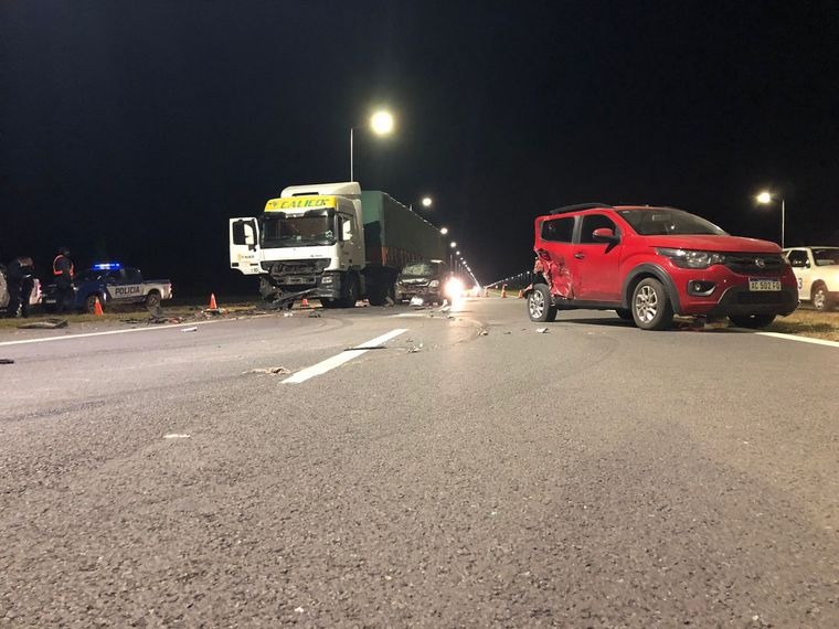FOTO: En la autopista Córdoba-Rosario también hubo accidentes, sin heridos de gravedad.