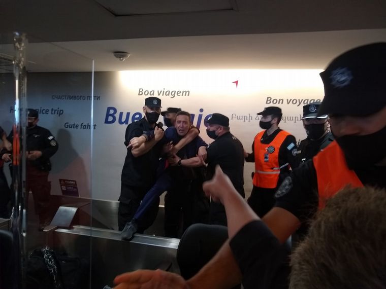 Se levantó la protesta de los empleados despedidos de Latam