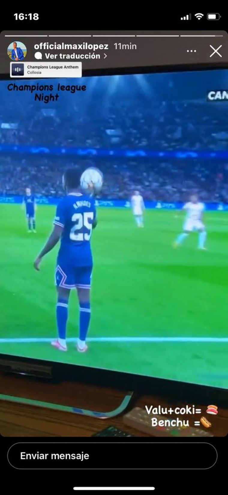 Maxi López junto a sus tres hijos y las nenas de Wanda con Mauro Icardi.