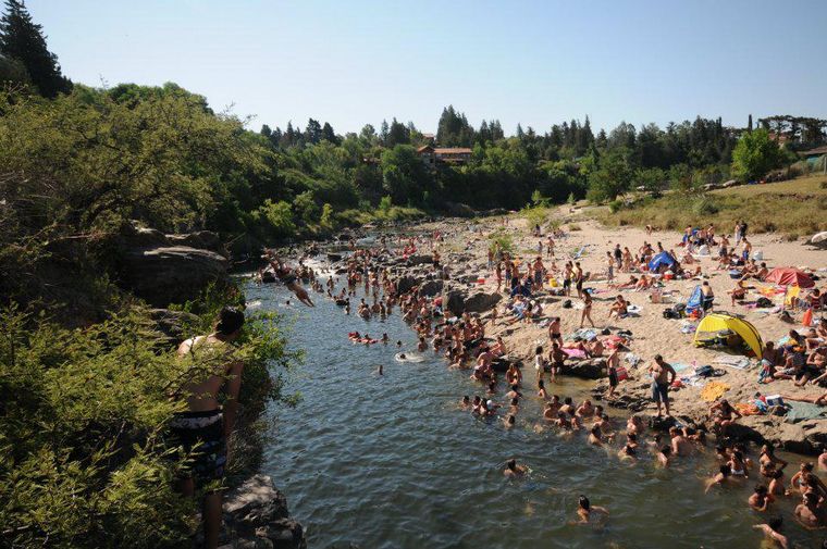 El balneario Miami queda a 7.5 km de Santa Rosa de Calamuchita.