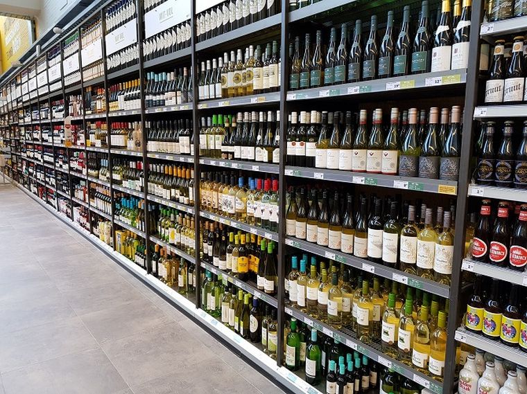 FOTO: Hay 96 bebidas alcohólicas incluidas en precios congelados