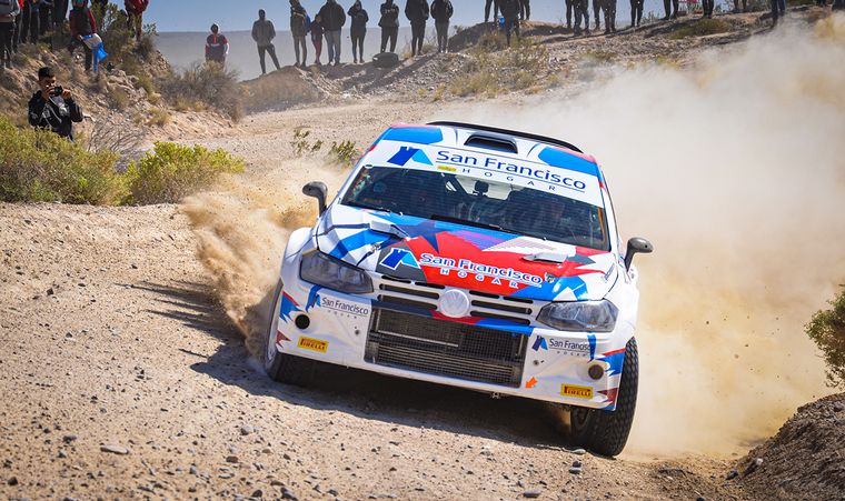 Otra muy buena performance de Pasten con el Polo, es 3° en Maxi Rally