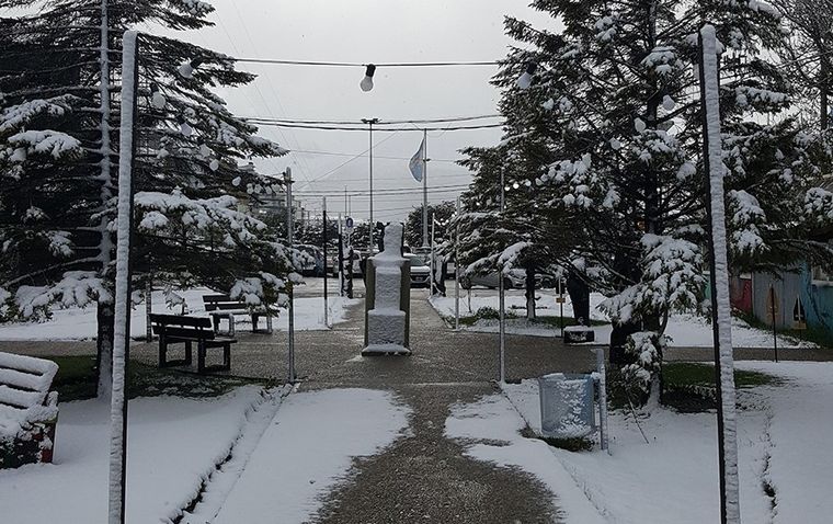 Una nevada cubre de blanco a Ushuaia en plena primavera (Foto: Info de Ushuaia)