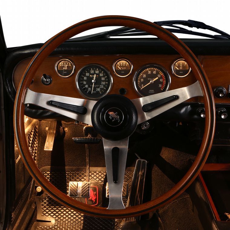 Volante y tablero del Torino nacido en Córdoba en la planta de IKA.