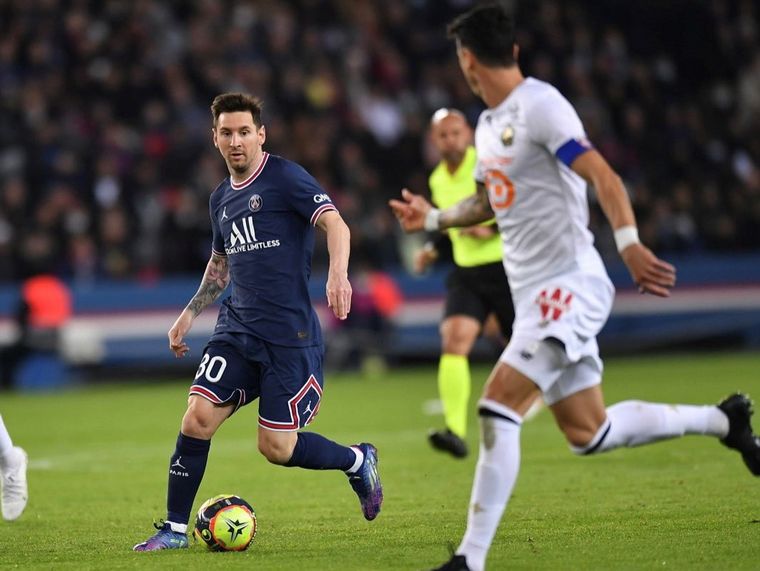 Enojo en el PSG  por el viaje de Messi a Argentina.