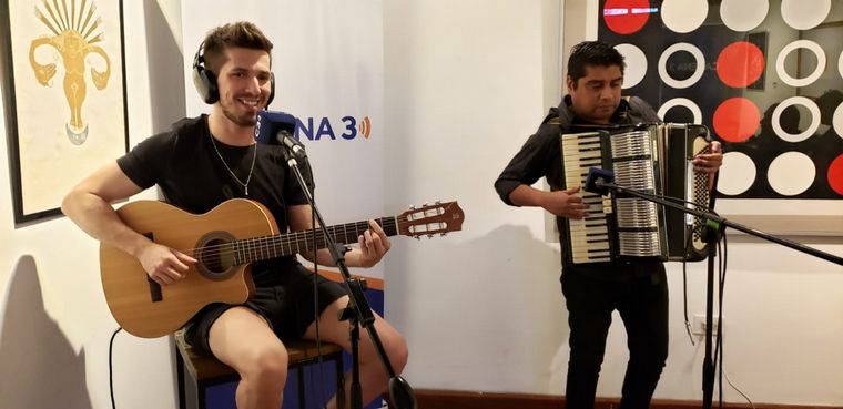 Maxi Gill regaló un poco de su música desde Jujuy.