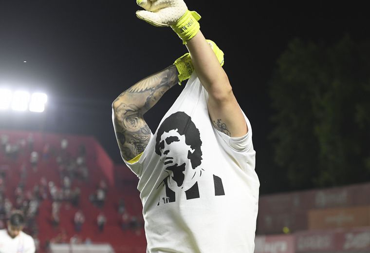 FOTO: Un emotivo homenaje a Diego Maradona en el estadio que lleva su nombre