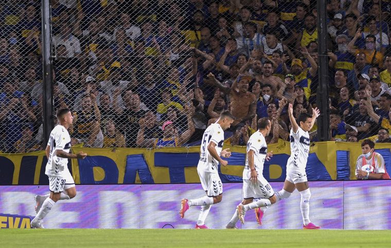FOTO: De local, Boca pierde ante Gimnasia 1 a 0 