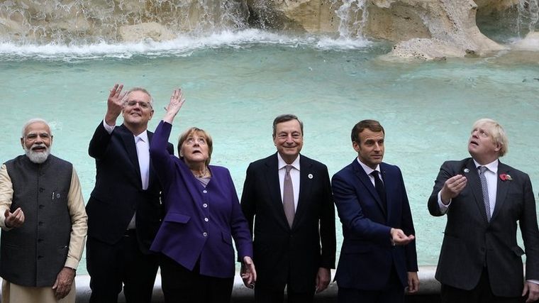 FOTO: Merkel, Macron, y Johnson acudieron a la Fontana di Trevi (AP).