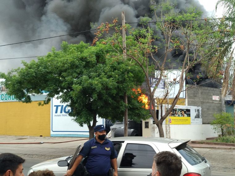 El local se encuentra sobre la avenida Recta Martinolli (Foto: Mauro Osorio).