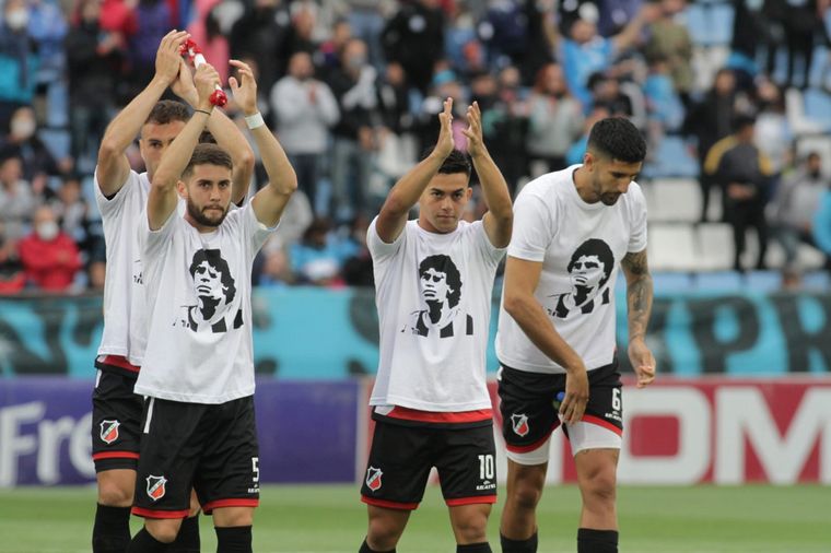 Homenaje a Maradona de Belgrano