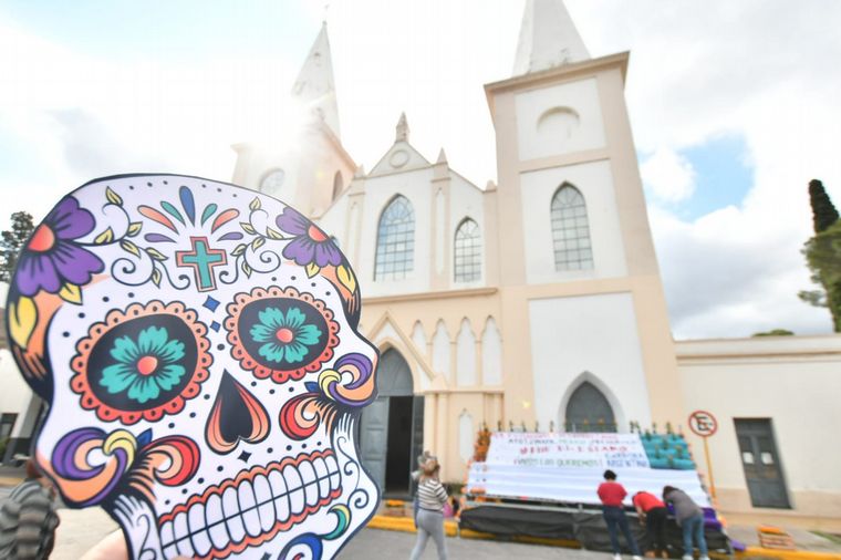La comunidad mexicana celebra el Día de Muertos en Córdoba.