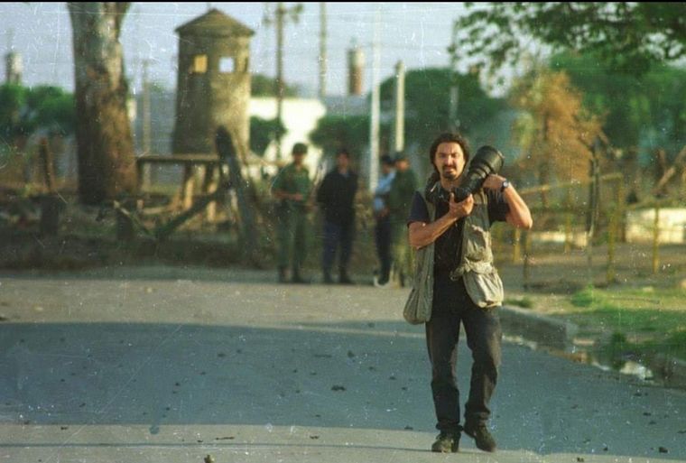 Impactantes imágenes de una jornada sumida en la tragedia