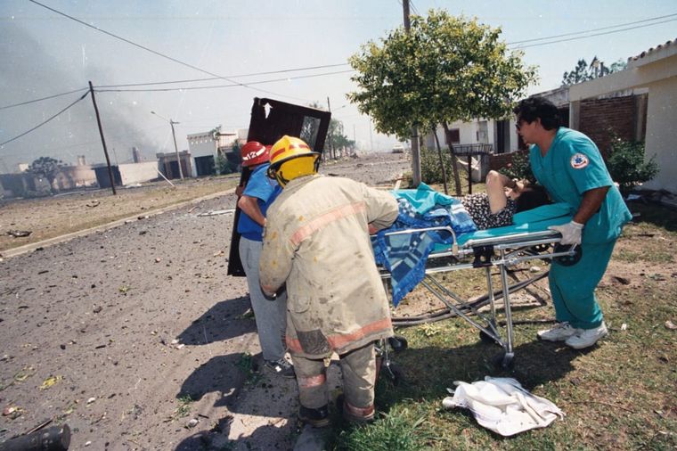 Impactantes imágenes de una jornada sumida en la tragedia