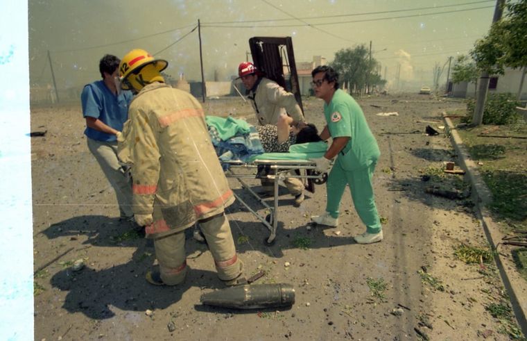 Impactantes imágenes de una jornada sumida en la tragedia