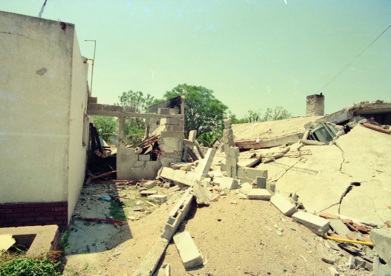 Impactantes imágenes de una jornada sumida en la tragedia