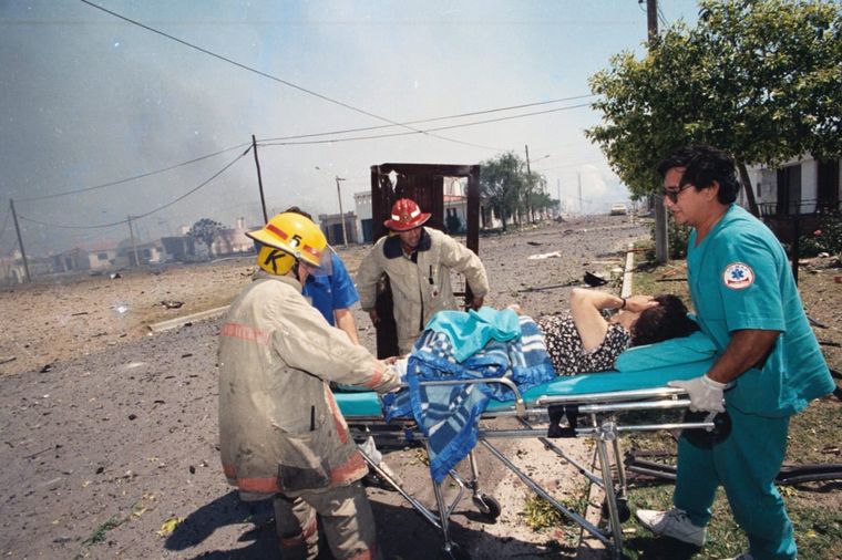 Impactantes imágenes de una jornada sumida en la tragedia