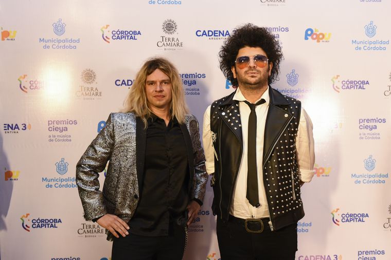 Cuatro al Hilo, Banda de Rock del año elegidos por CIEyA.