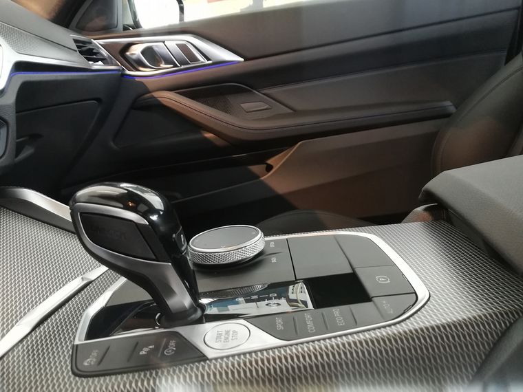 Caja de cambios Steptronic Sport de 8 velocidades .