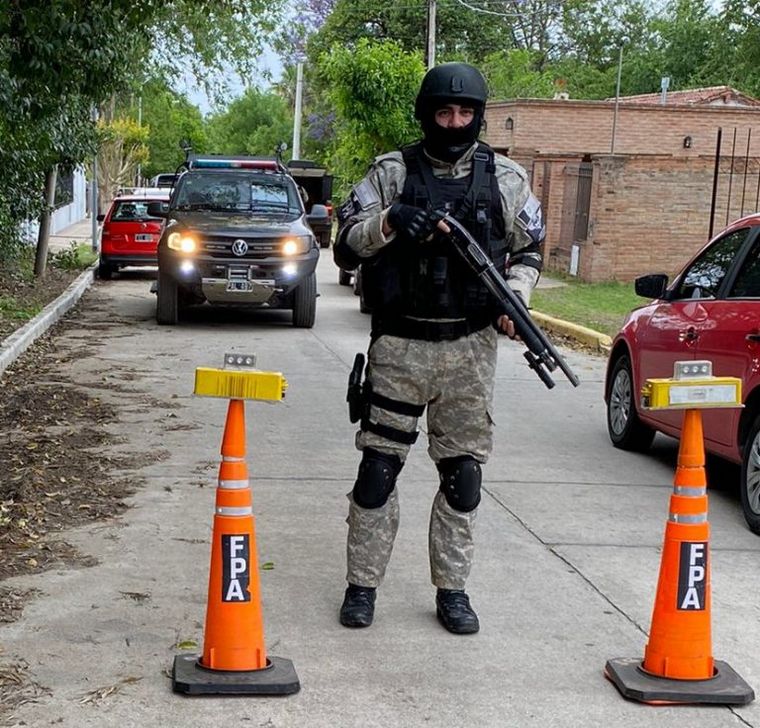 Secuestraron 984 dosis de marihuana: un policía detenido