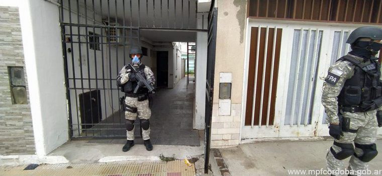 Secuestraron 984 dosis de marihuana: un policía detenido