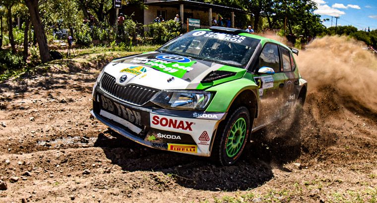 Cancio y su Skoda se mantienen al frente de la general.