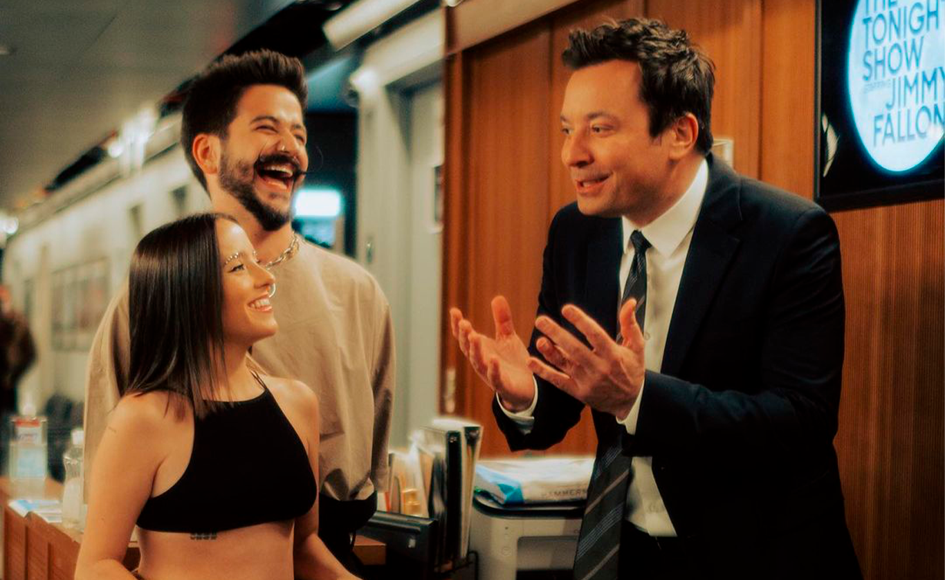 Camilo y Evaluna invitados en al 