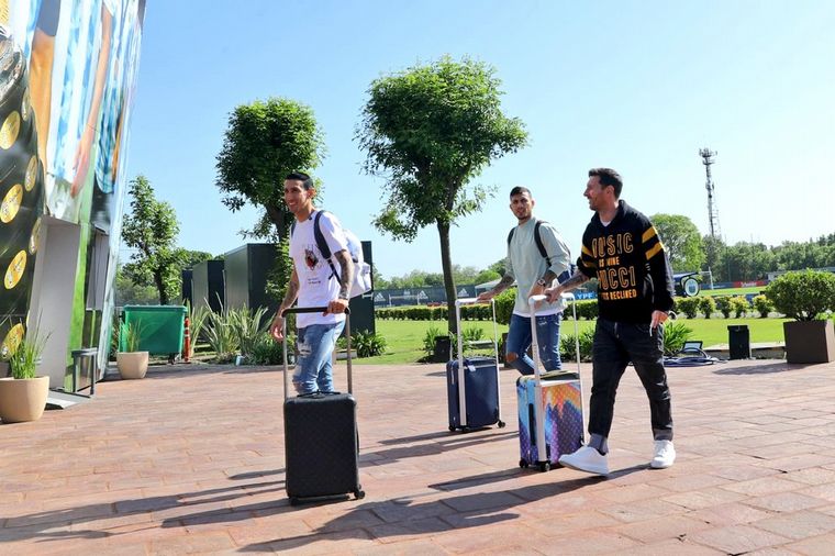 FOTO: Jugadores de la Selección llegaron al país este lunes desde Europa.