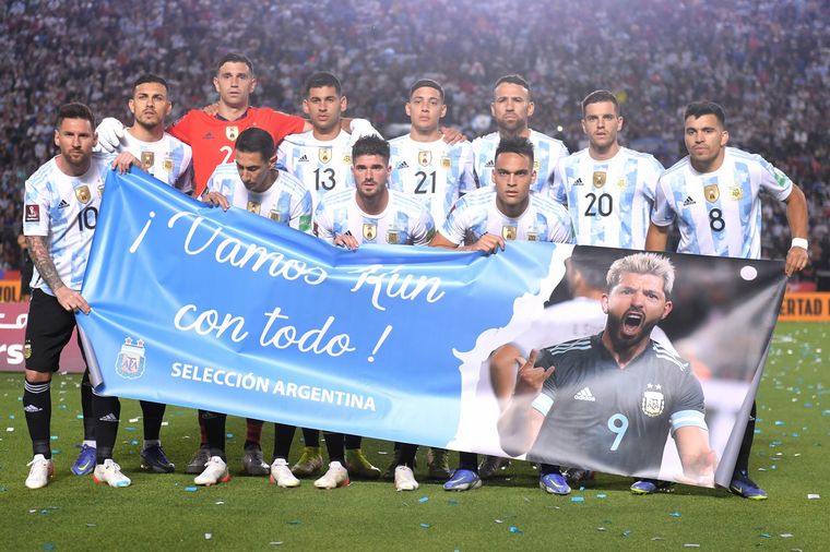 FOTO: Argentina y Brasil, ante una multitud en San Juan.