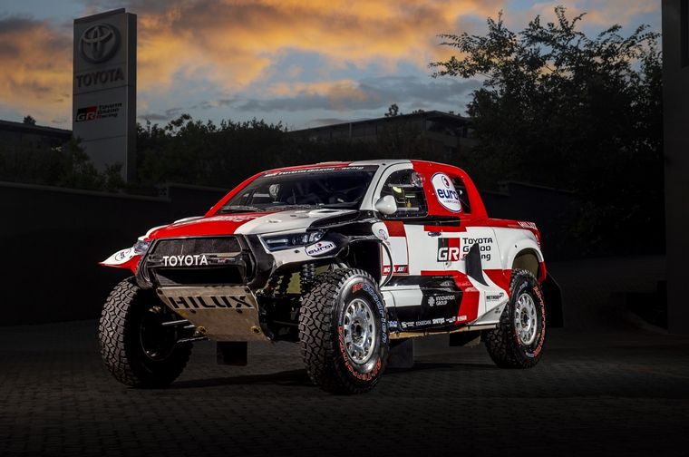 Hilux GR DKR, el 'arma mortal' de Toyota para el Dakar 2022