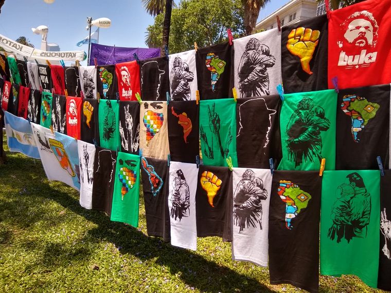 Miles de personas llegaron hasta Plaza de Mayo para celebrar el Día de la Militancia